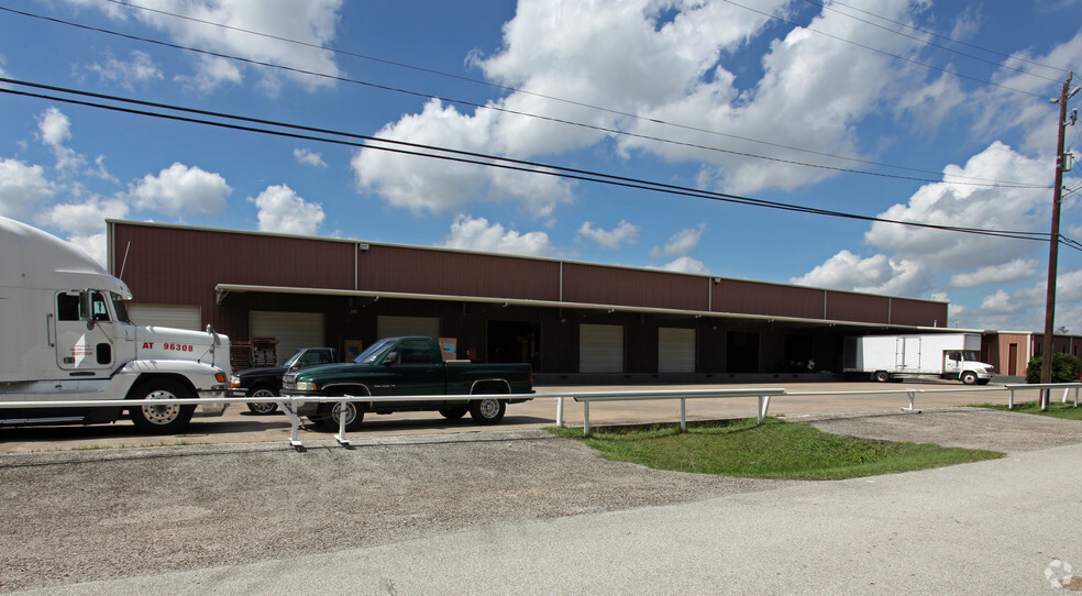 10811 Warwana Rd, Houston, TX for lease - Building Photo - Image 2 of 2