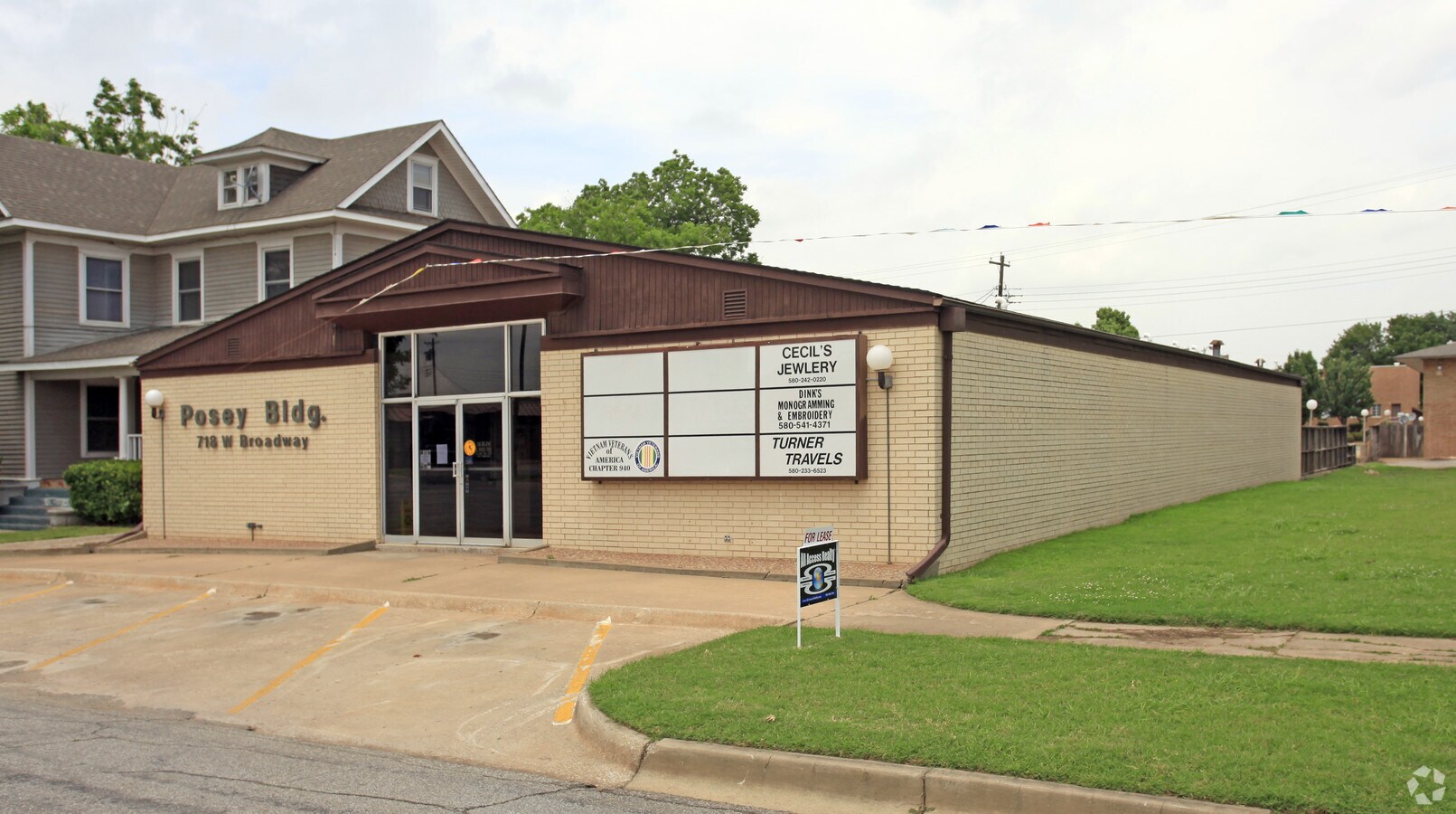 718 W Broadway Ave, Enid, OK 73701