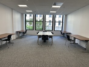 432 N Clark St, Chicago, IL for lease Interior Photo- Image 2 of 3