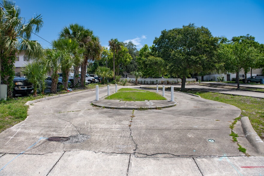 223 Ridgewood Ave, Holly Hill, FL for sale - Building Photo - Image 2 of 19