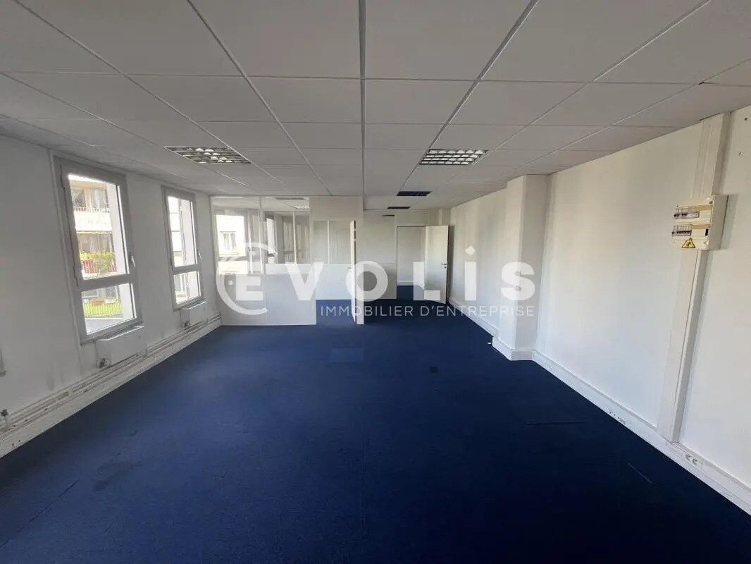 Office in Noisy-le-Grand for sale Interior Photo- Image 1 of 9