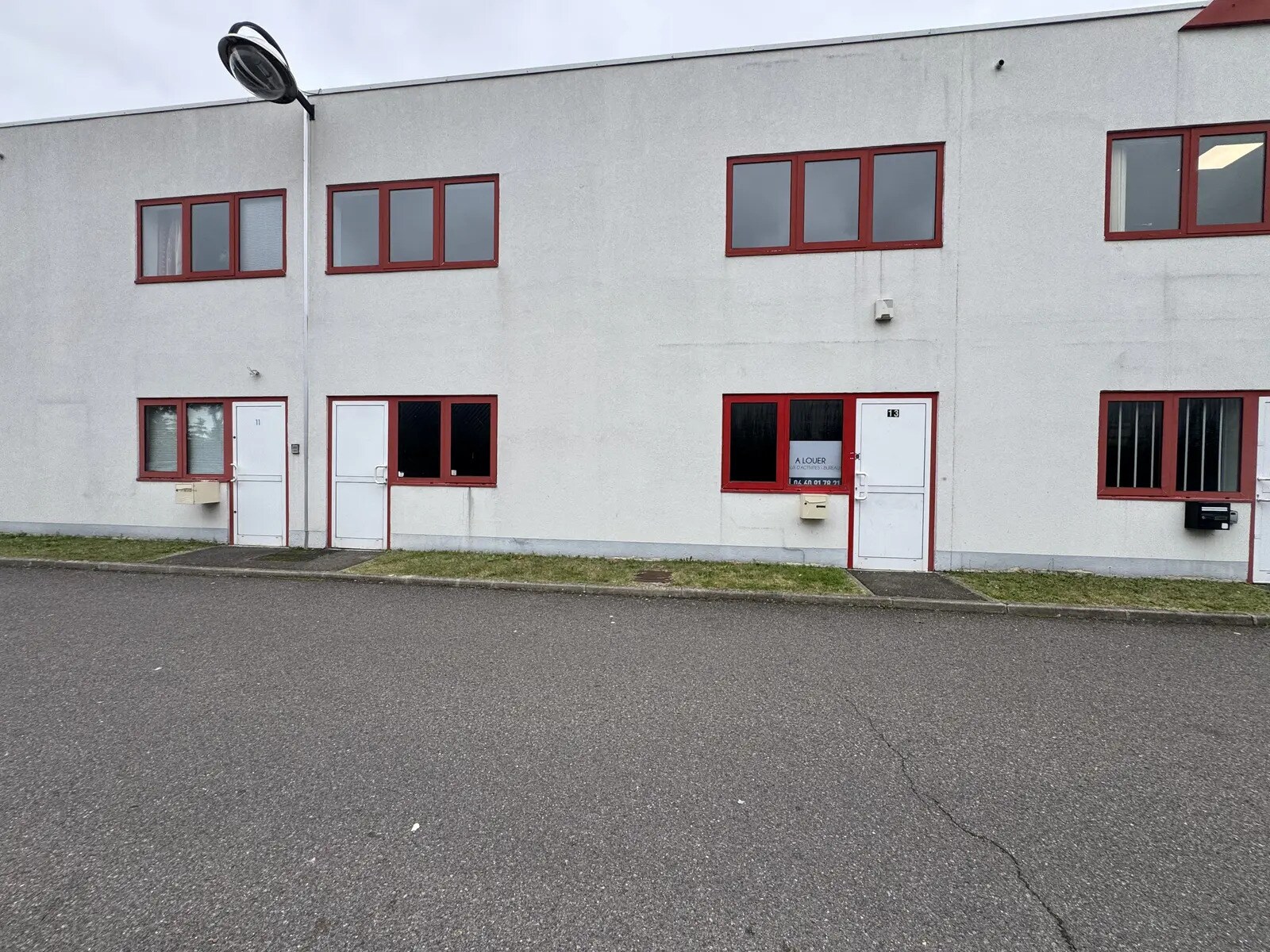 Flex in SAINT-OUEN-L'AUMONE for lease Building Photo- Image 1 of 13