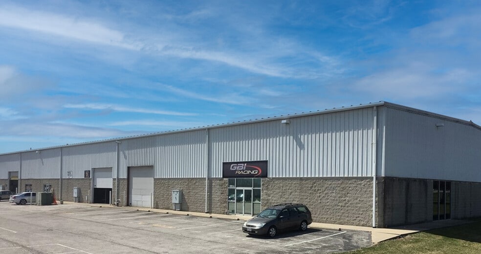 4701 Rockville Rd, Indianapolis, IN for lease - Building Photo - Image 1 of 1