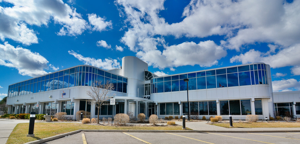 2695 N Sheridan Way, Mississauga, ON for lease - Primary Photo - Image 1 of 4