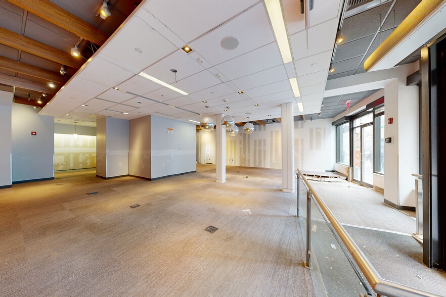 2193-2195 Broadway, New York, NY for lease - Matterport 3D Scan - Image 2 of 11