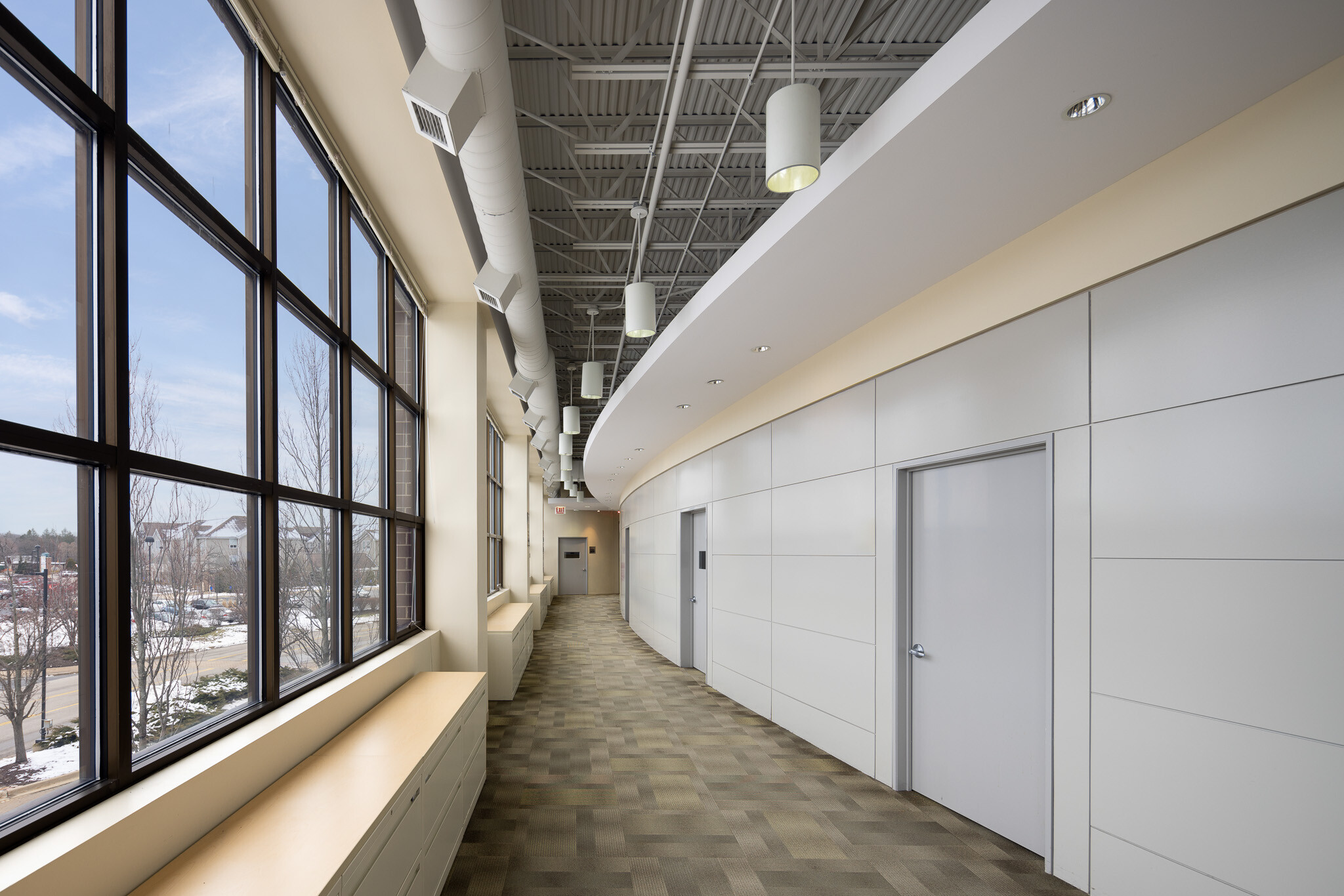 250 Parkway Dr, Lincolnshire, IL for lease Interior Photo- Image 1 of 7