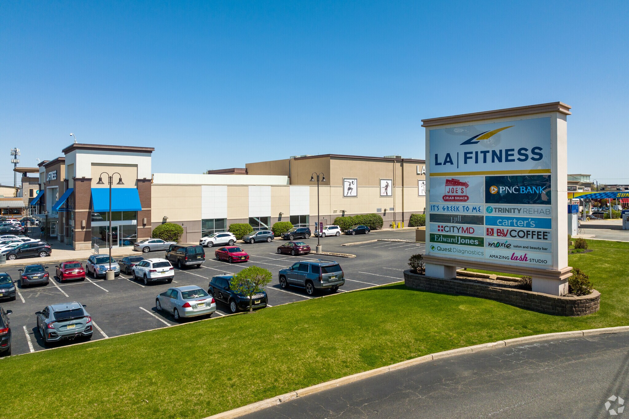 Route 3, Clifton, NJ 07012 The Promenade Shops at Clifton