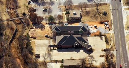 1008 S Bryant Ave, Edmond, OK - AERIAL  map view - Image1