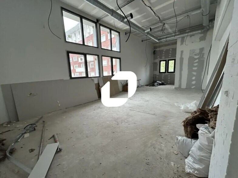 Office in Neuilly-sur-Marne for lease - Interior Photo - Image 3 of 8