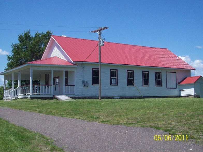 9669 Highway 2, Brookston, MN for sale - Primary Photo - Image 1 of 1