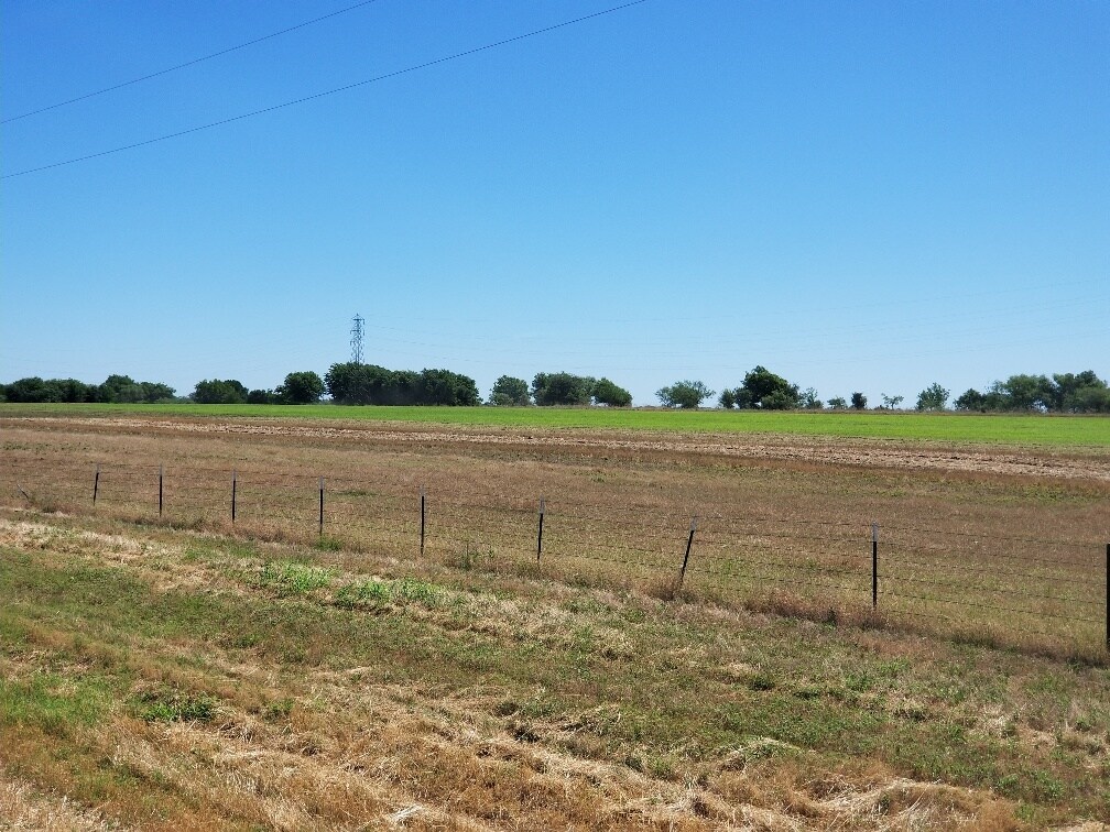 I35 Frontage Land, West, TX 76691