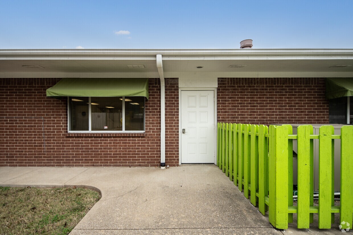 1615 Oates Dr, Mesquite, TX for sale Building Photo- Image 1 of 1