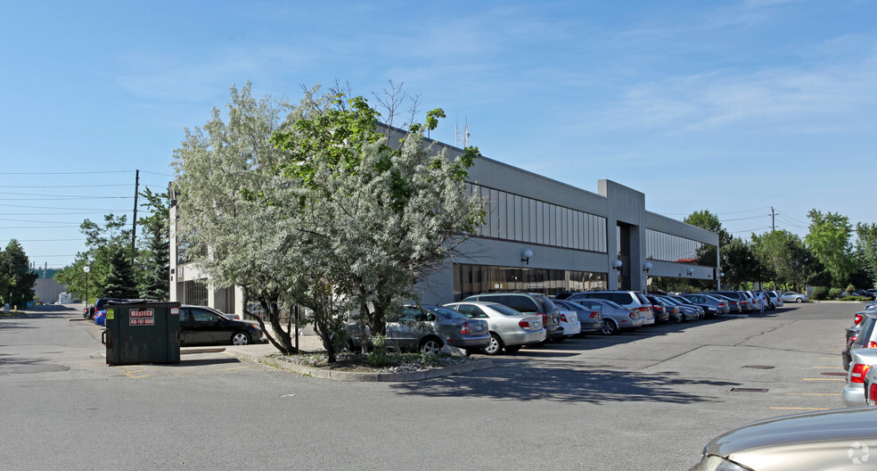 590 Alden Rd, Markham, ON for lease - Building Photo - Image 3 of 4