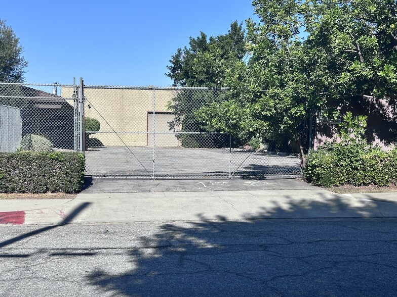 2121 Orange St, Alhambra, CA for lease - Building Photo - Image 2 of 6