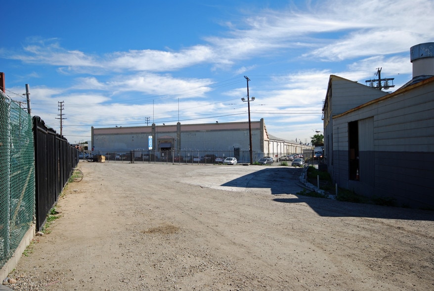 1515 S Evergreen Ave, Los Angeles, CA for lease - Building Photo - Image 2 of 6