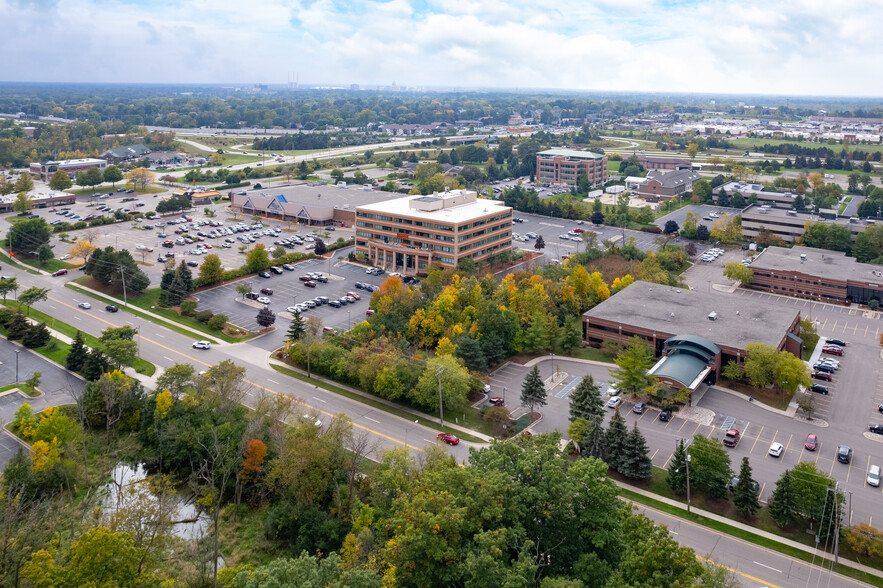 East Lansing Coolidge Road Office Park - Commercial Real Estate