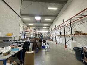 Flex in Vitry-sur-Seine for lease Interior Photo- Image 1 of 4