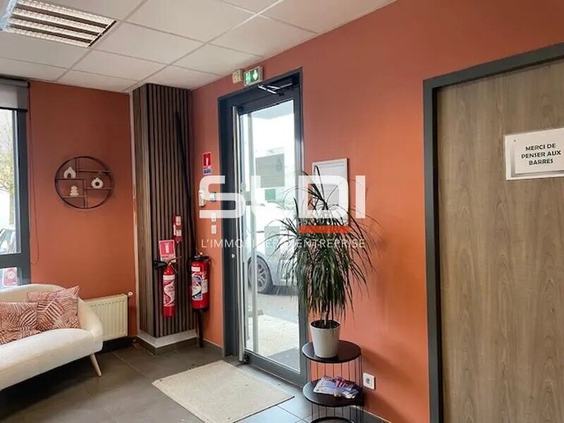 Flex in Décines-Charpieu for lease Lobby- Image 1 of 15