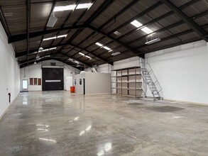 985 E San Carlos Ave, San Carlos, CA for lease Interior Photo- Image 1 of 8