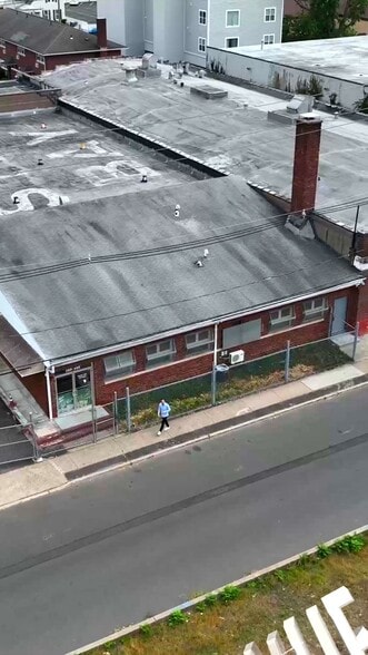 390-400 Railroad Ave, Hackensack, NJ for lease - Commercial Listing Video - Image 2 of 20
