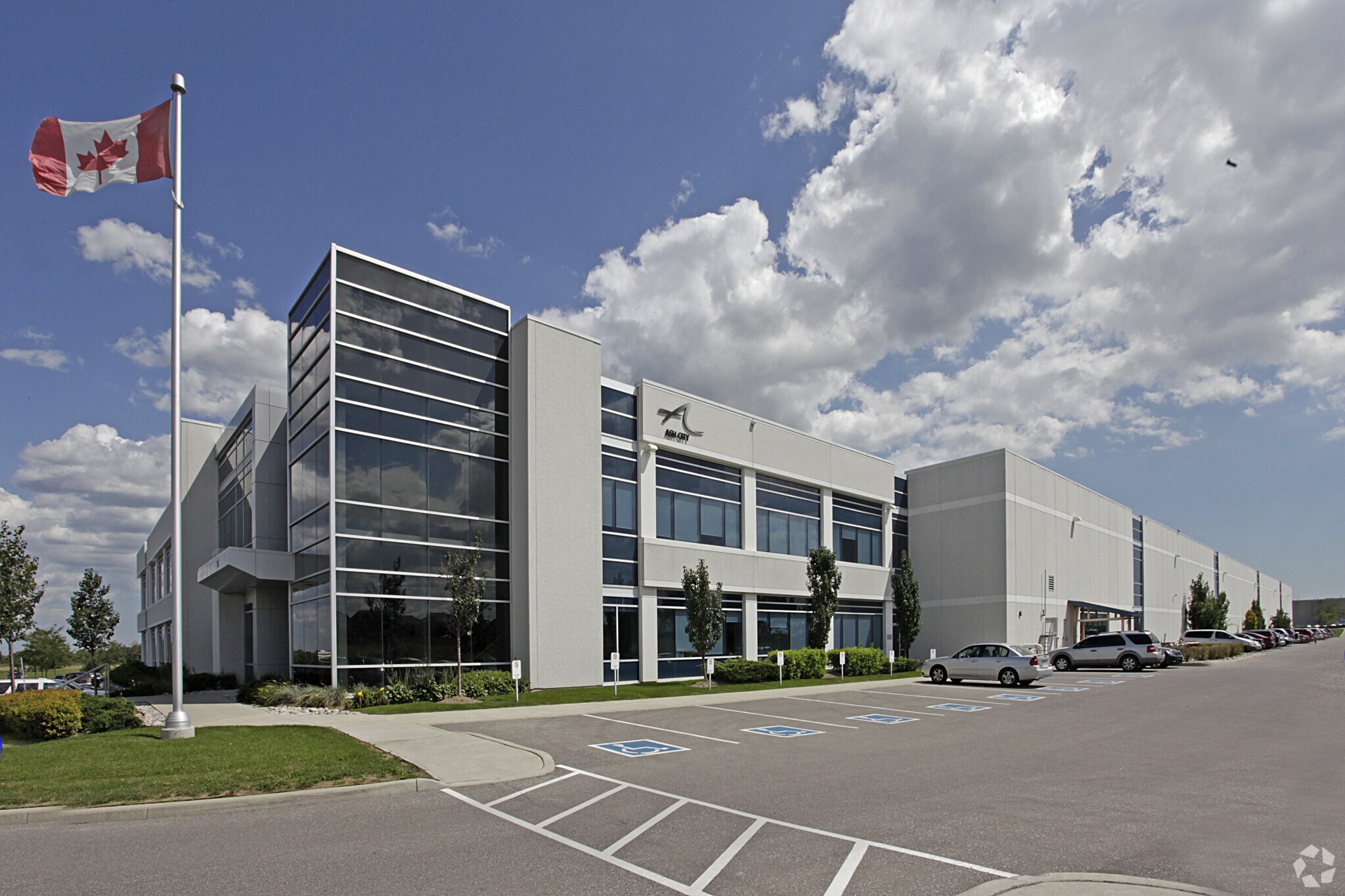 35 Orlando Ave, Richmond Hill, ON for lease Building Photo- Image 1 of 7