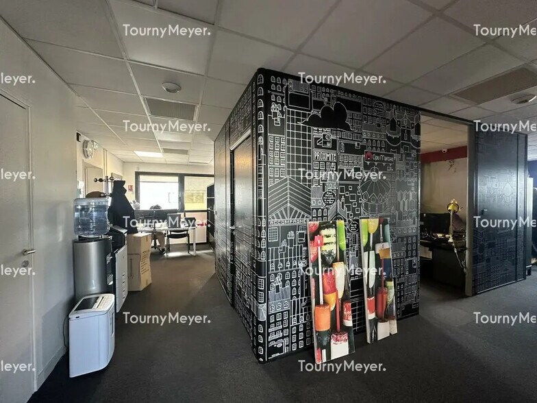 Office in Saint-Herblain for lease - Interior Photo - Image 3 of 5