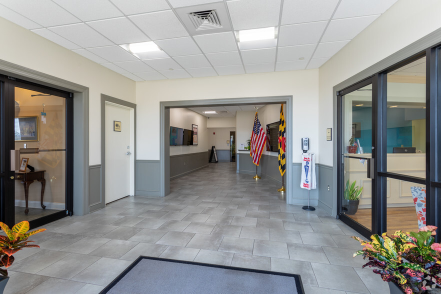 5301 Buckeystown Pike, Frederick, MD for lease - Lobby - Image 2 of 5