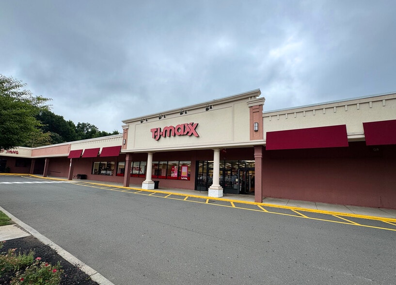 1600 Southeast Rd, Farmington, CT for lease - Building Photo - Image 3 of 15