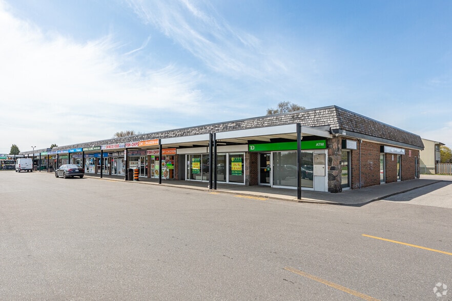 460 Renforth Dr, Toronto, ON for sale - Primary Photo - Image 1 of 1
