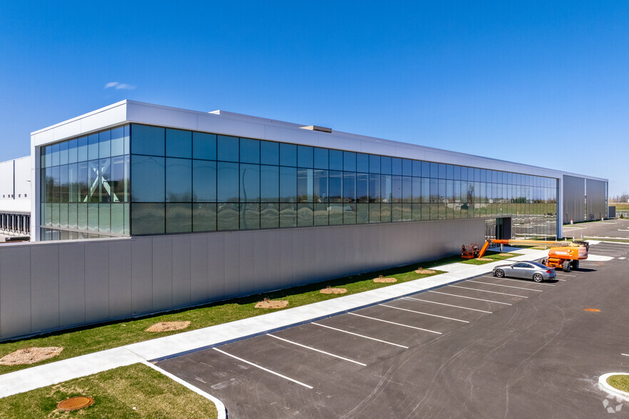 3501 St De La Synergie, Vaudreuil-dorion, QC for lease - Building Photo - Image 2 of 6