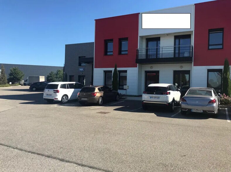 1 Rue De Lombardie, Saint-Priest for lease - Building Photo - Image 2 of 7