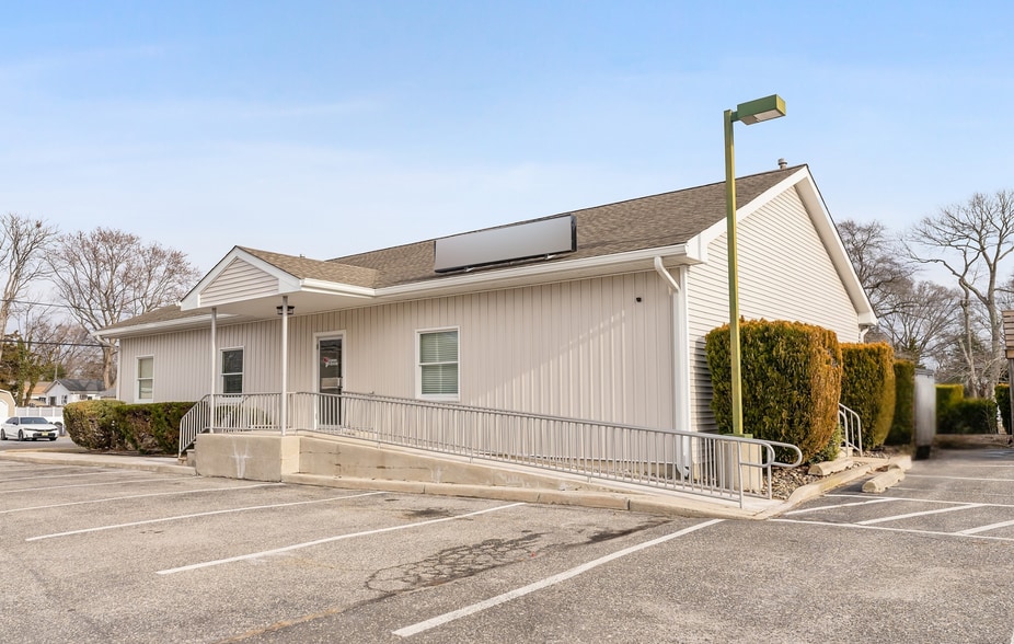 2004 Bayshore Rd, Villas, NJ for sale - Building Photo - Image 3 of 27