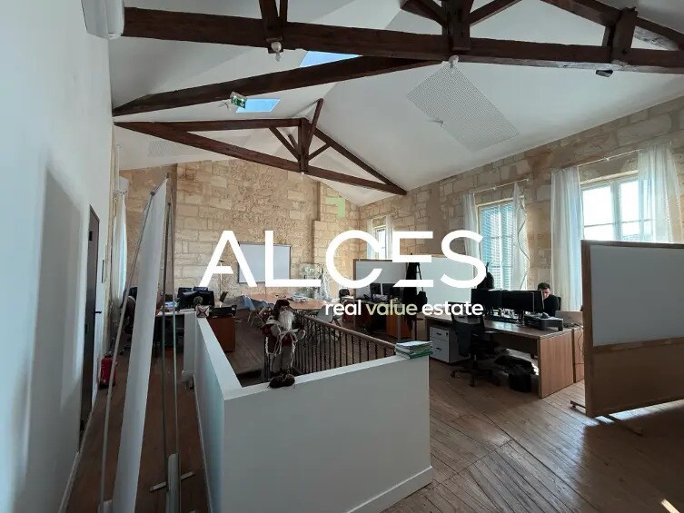 21 Rue Esmangard, Bordeaux for sale - Interior Photo - Image 3 of 4