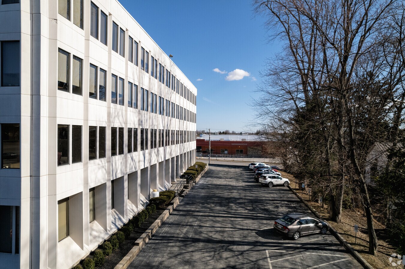 1974 Sproul Rd, Broomall, PA 19008 Executive Office Center