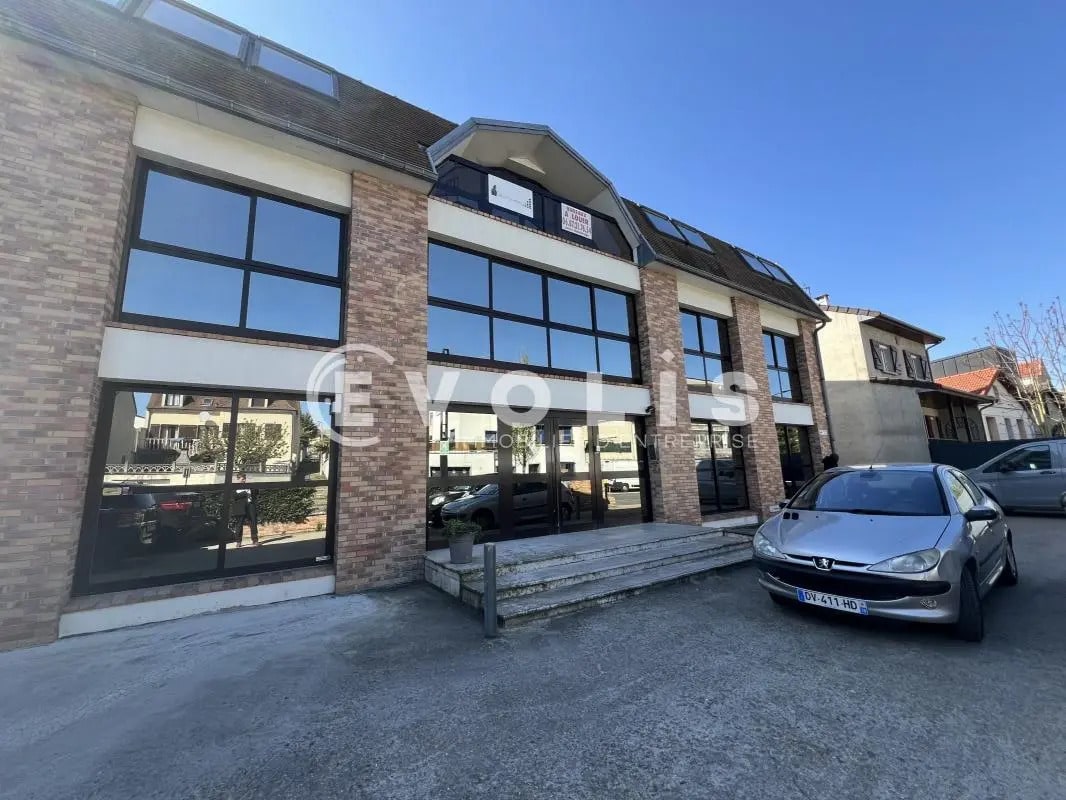 Office in Fontenay-sous-Bois for lease Building Photo- Image 1 of 10