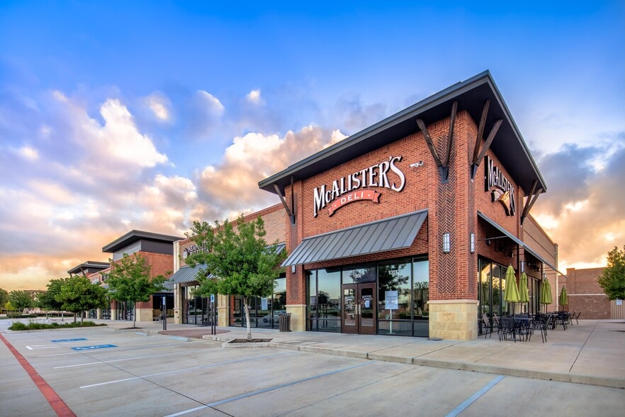 13517 University Blvd, Sugar Land, TX for lease - Building Photo - Image 3 of 7