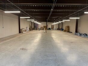 6856 Bellaire Blvd, Houston, TX for lease Building Photo- Image 2 of 4