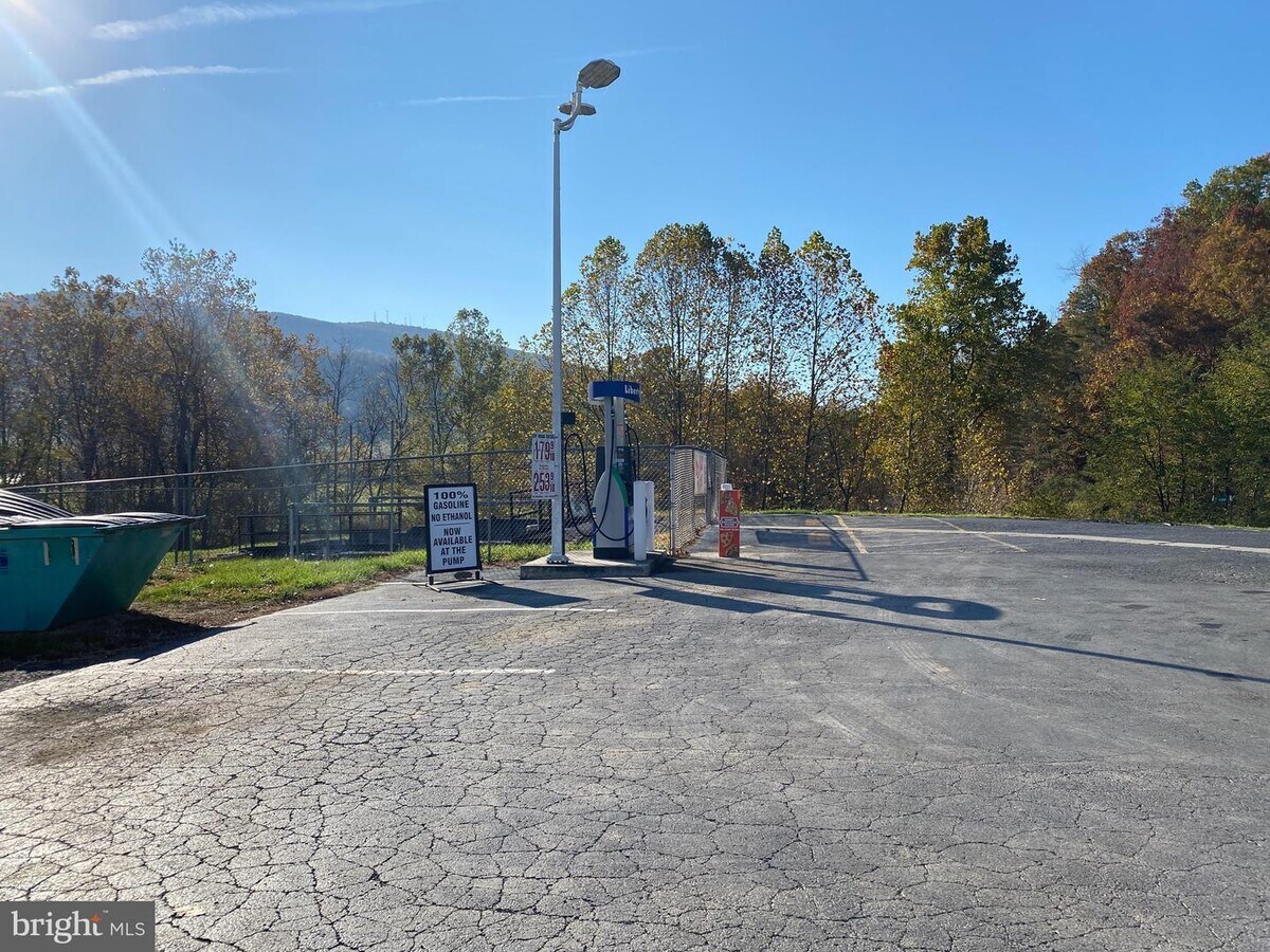 1330 Patterson Creek Rd, Petersburg, WV 26847