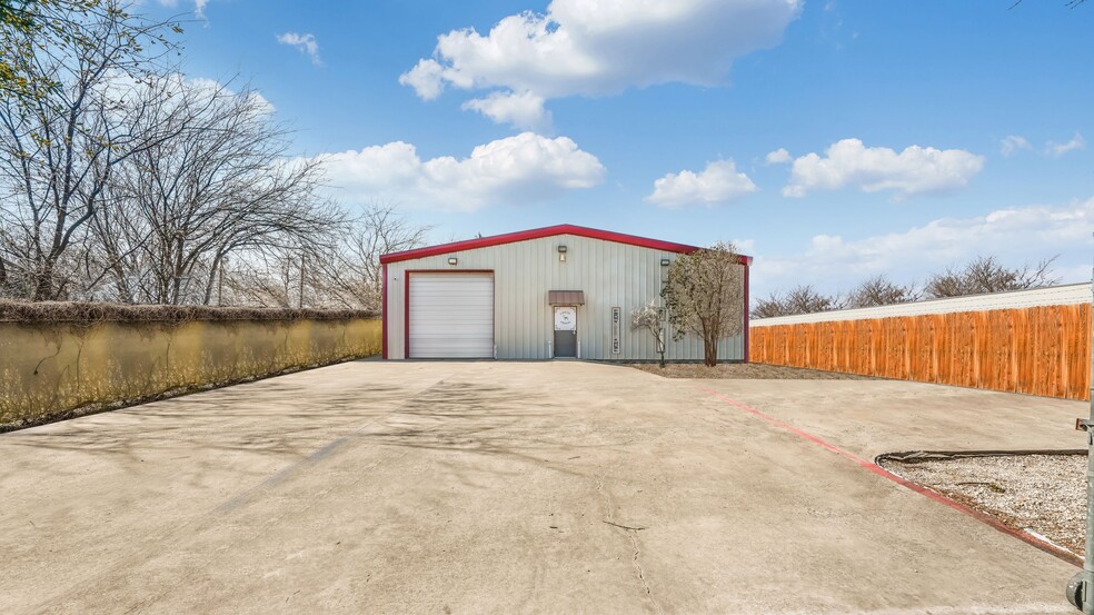 3028 Marquita Dr, Fort Worth, TX for sale - Building Photo - Image 1 of 1