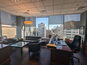 438 University Ave, Toronto, ON for lease Interior Photo- Image 1 of 6