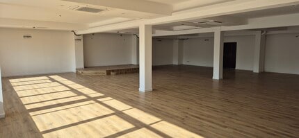 185 Park Ave, London for lease Interior Photo- Image 1 of 8