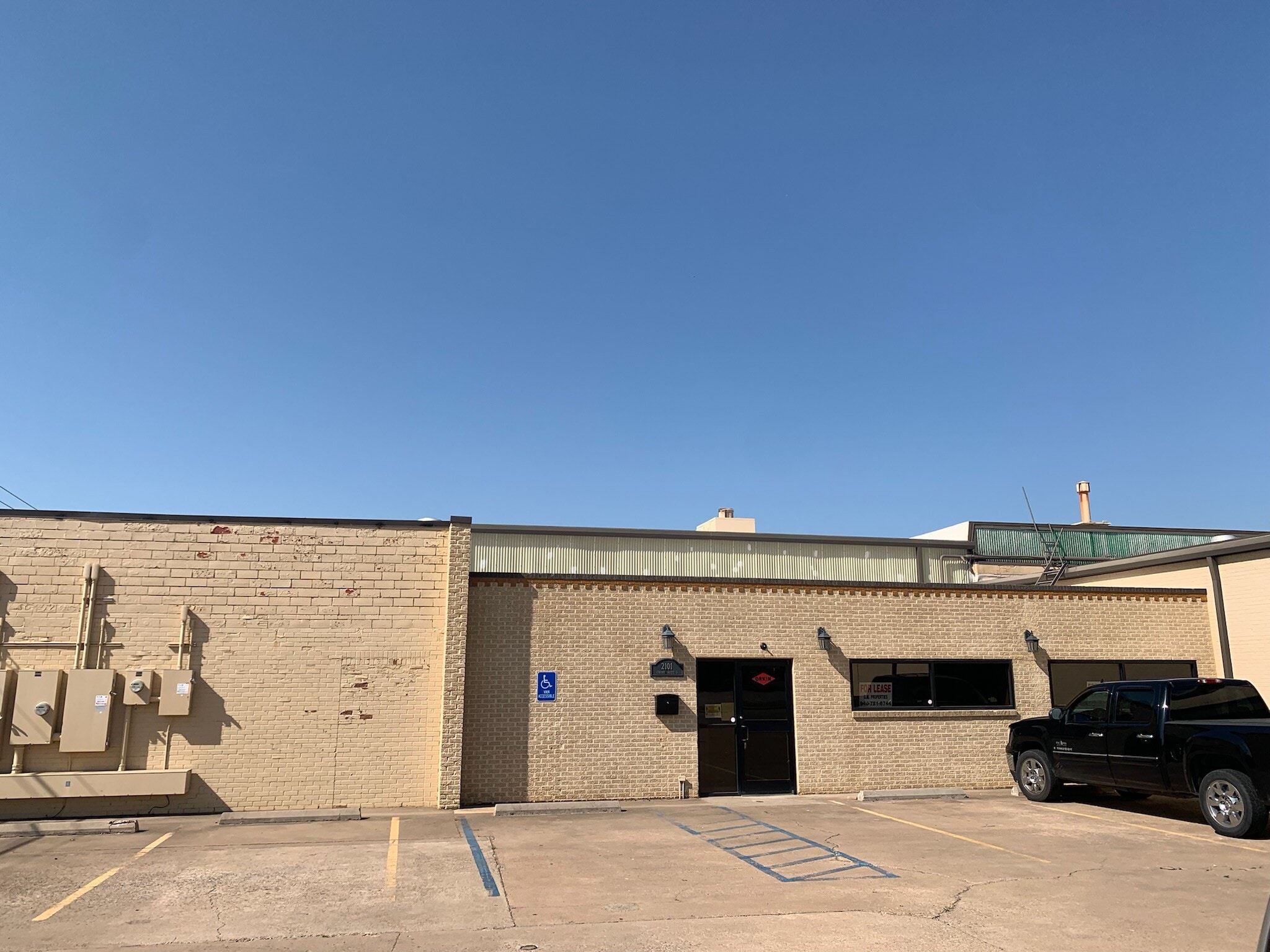 2101 Grant St, Wichita Falls, TX for lease Building Photo- Image 1 of 13