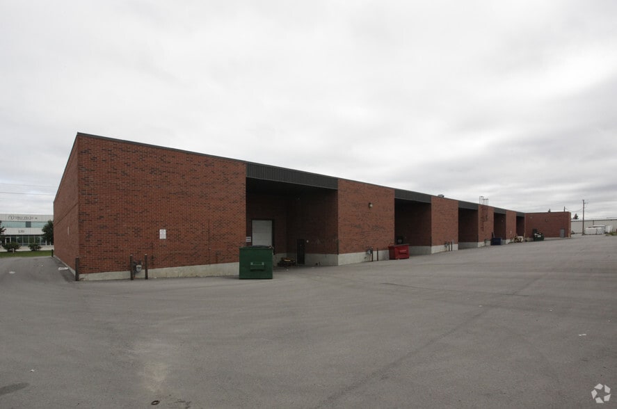 176 Creditstone Rd, Vaughan, ON for sale - Building Photo - Image 3 of 6