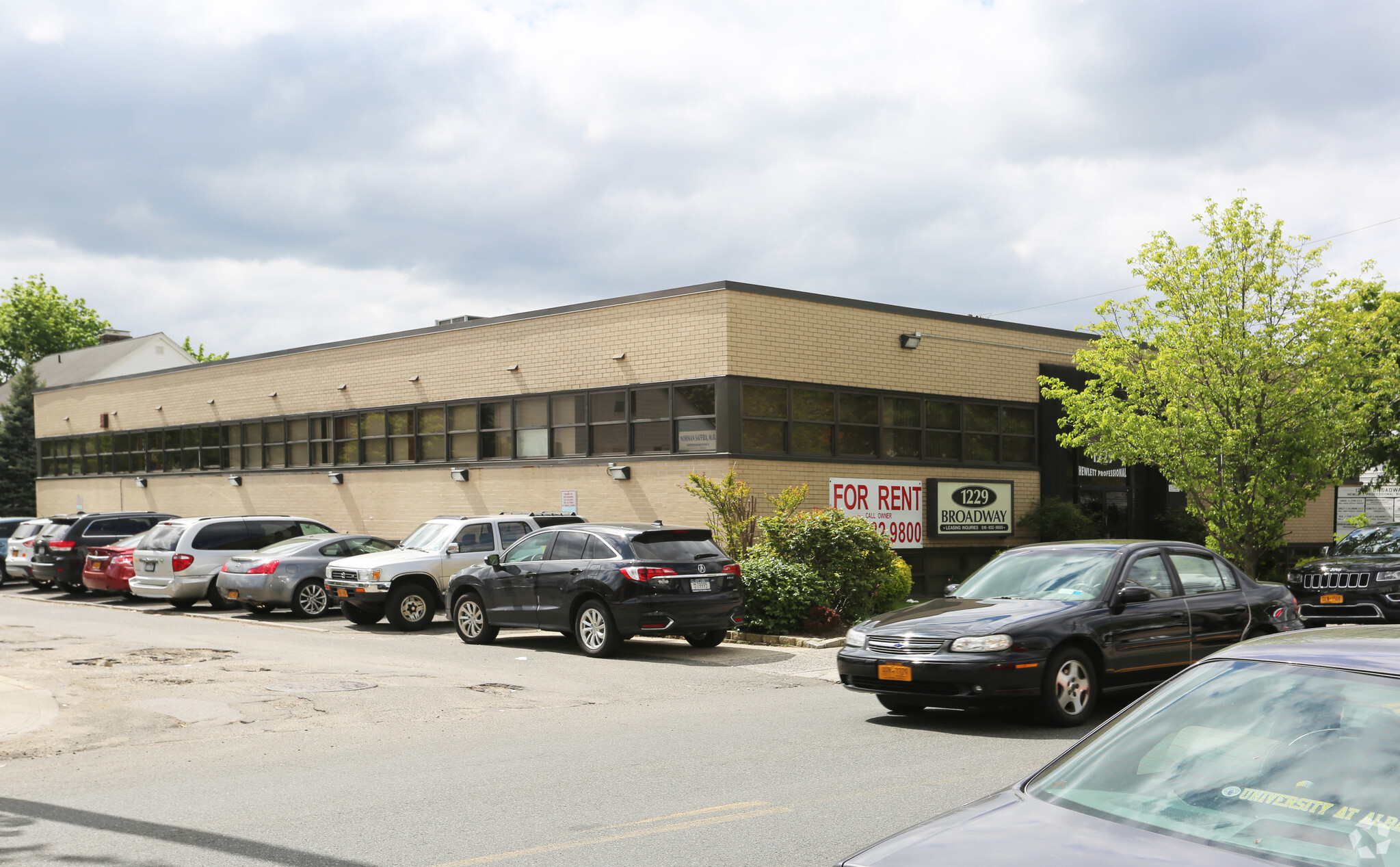 1229 Broadway, Hewlett, NY for lease Primary Photo- Image 1 of 3