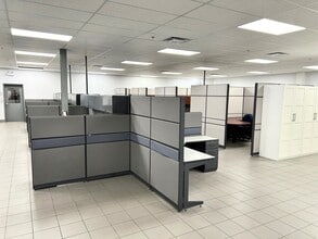 3090 Marentette Av, Windsor, ON for lease Interior Photo- Image 2 of 12