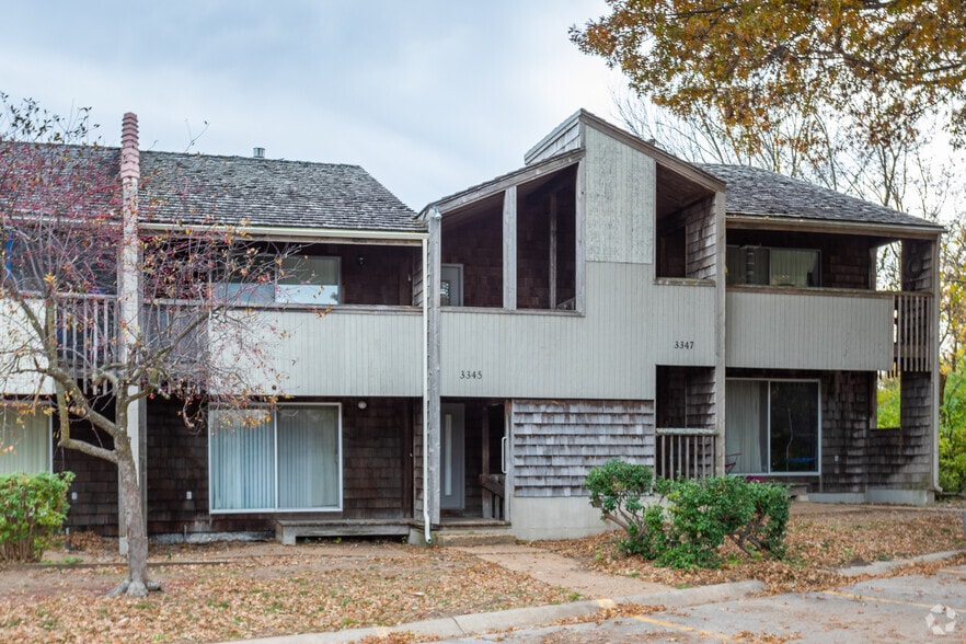 11337 Calico Dr, Kansas City, MO for sale - Building Photo - Image 3 of 4