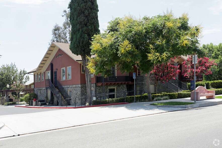 790-792 W Arrow Hwy, Upland, CA for sale - Building Photo - Image 1 of 1