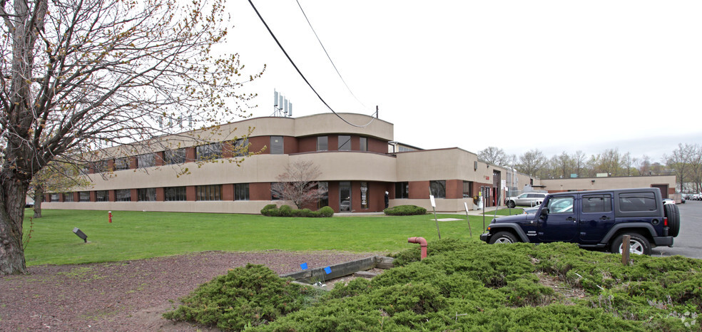 430 Industrial Ave, Teterboro, NJ for sale - Primary Photo - Image 1 of 1