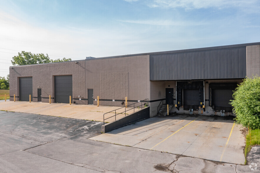 2200 S 114TH, Milwaukee, WI for lease - Building Photo - Image 3 of 6