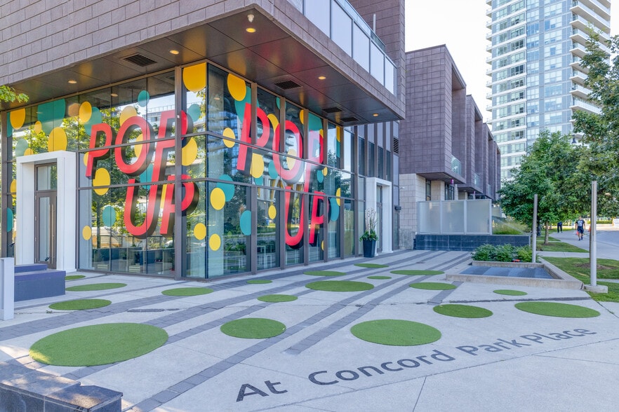 99 Esther Shiner Blvd, Toronto, ON for lease - Building Photo - Image 2 of 7